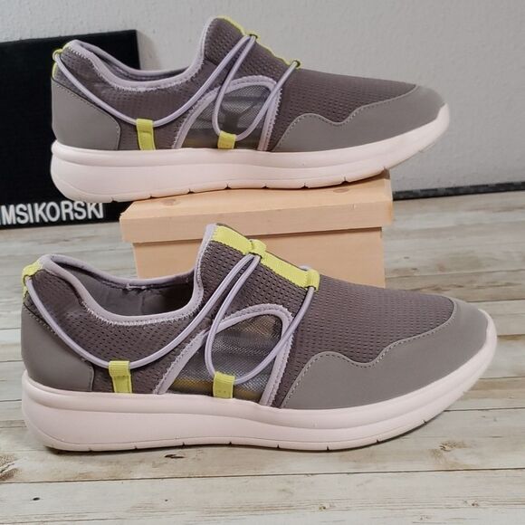 Clarks Cloudsteppers Womens Ezera Skip Grey Neon Green Casual Flats Size 8½ Wide - Picture 1 of 7